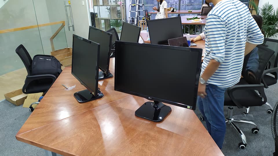 PLT SOLUTIONS - CUNG CẤP, THI CÔNG MÁY TÍNH, THIẾT BỊ NGHE NHÌN CHO VĂN PHÒNG CÔNG TY,  :-)