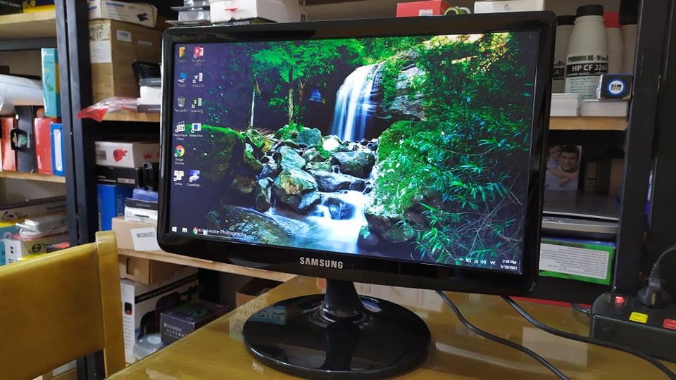 MÀN HÌNH LCD SAMSUNG 20 INCH MÀU SẮC RỰC RỠ, KIỂU DÁNG ĐẸP