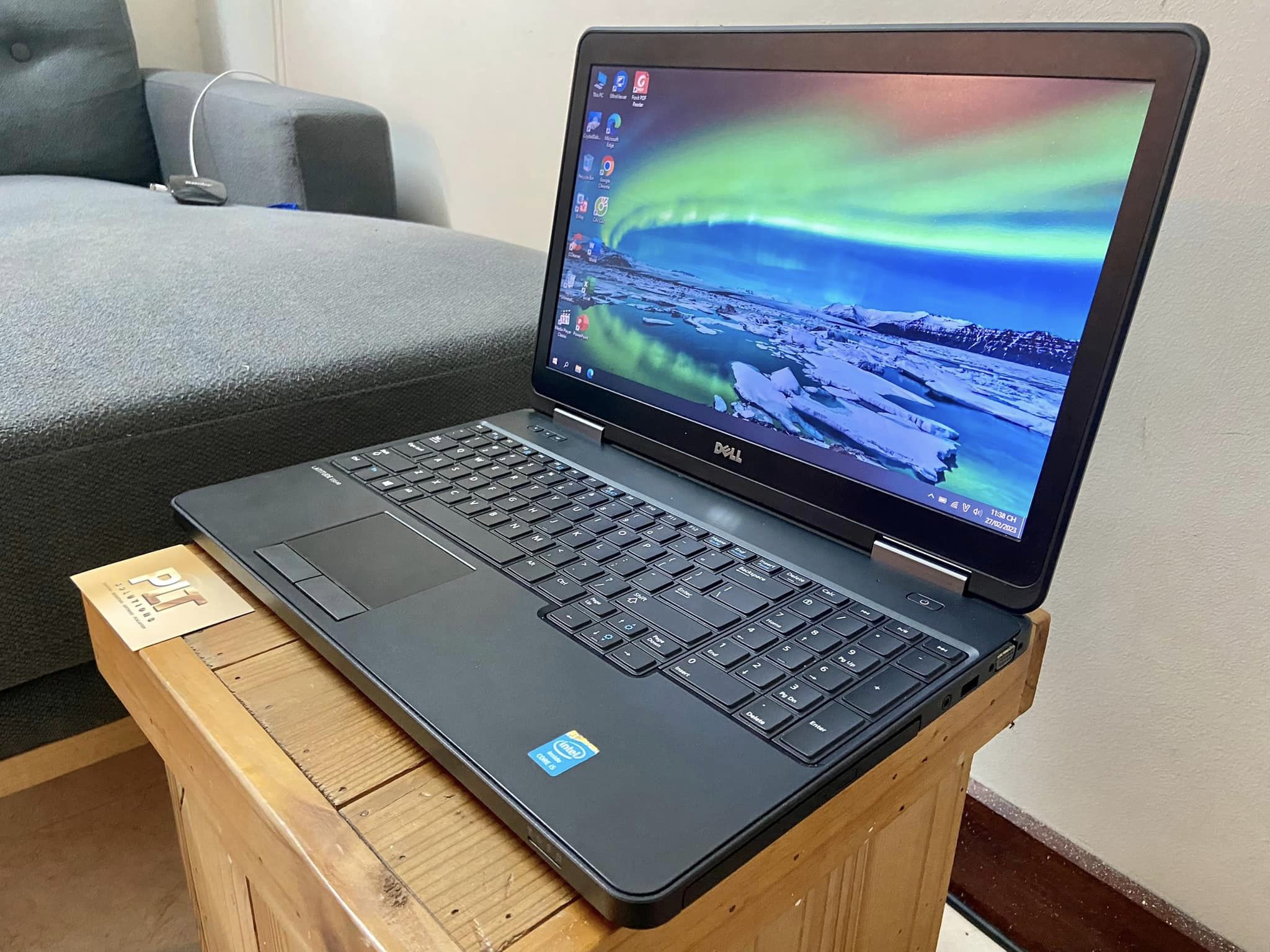 DELL CORE I5-GEN4 MÀN HÌNH 15INCH RỘNG RÃI VỚI BÀN PHÍM ÊM, RAM LỚN 8GB CÙNG SSD 128GB XỬ LÝ NHANH CÁC TÁC VỤ, PIN TỐT, NGOẠI HÌNH CỨNG ĐẸP