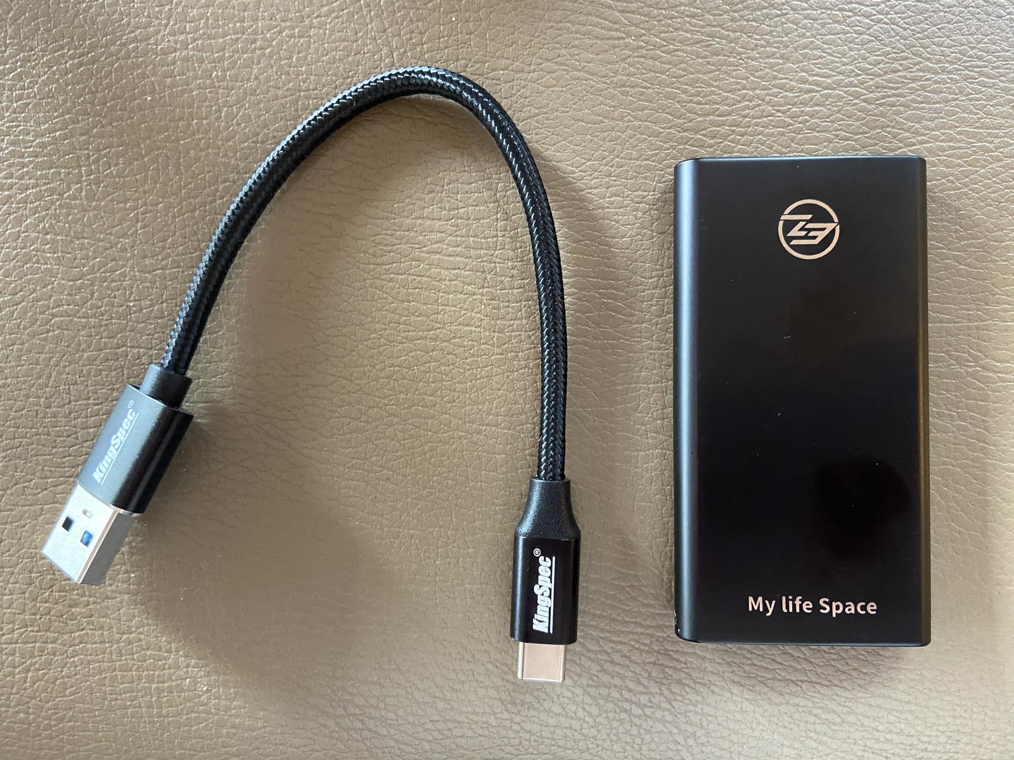 Ổ CỨNG DI ĐỘNG SSD 120GB KIỂU DÁNG MINI CỰC SANG TRỌNG, TỐC ĐỘ CỰC CAO, GIAO TIẾP USB HOẶC TYPE-C REV.3.1 GEN1 (5GBPS)