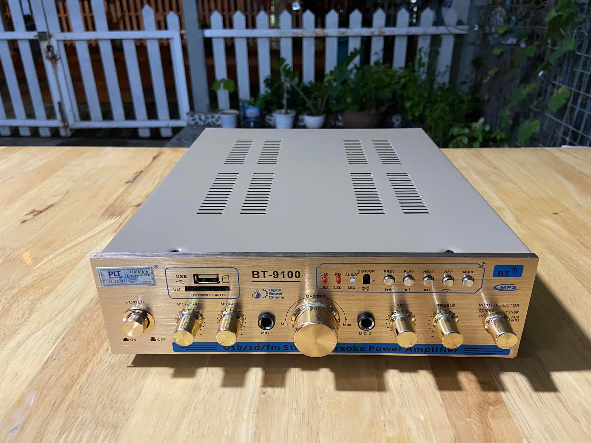 AMPLI KARAOKE BLUETOOTH NHỎ GỌN NHƯNG MẠNH MẼ, ÂM THANH HAY, TIẾNG HÁT NHẸ NHÀNG BAY BỔNG...