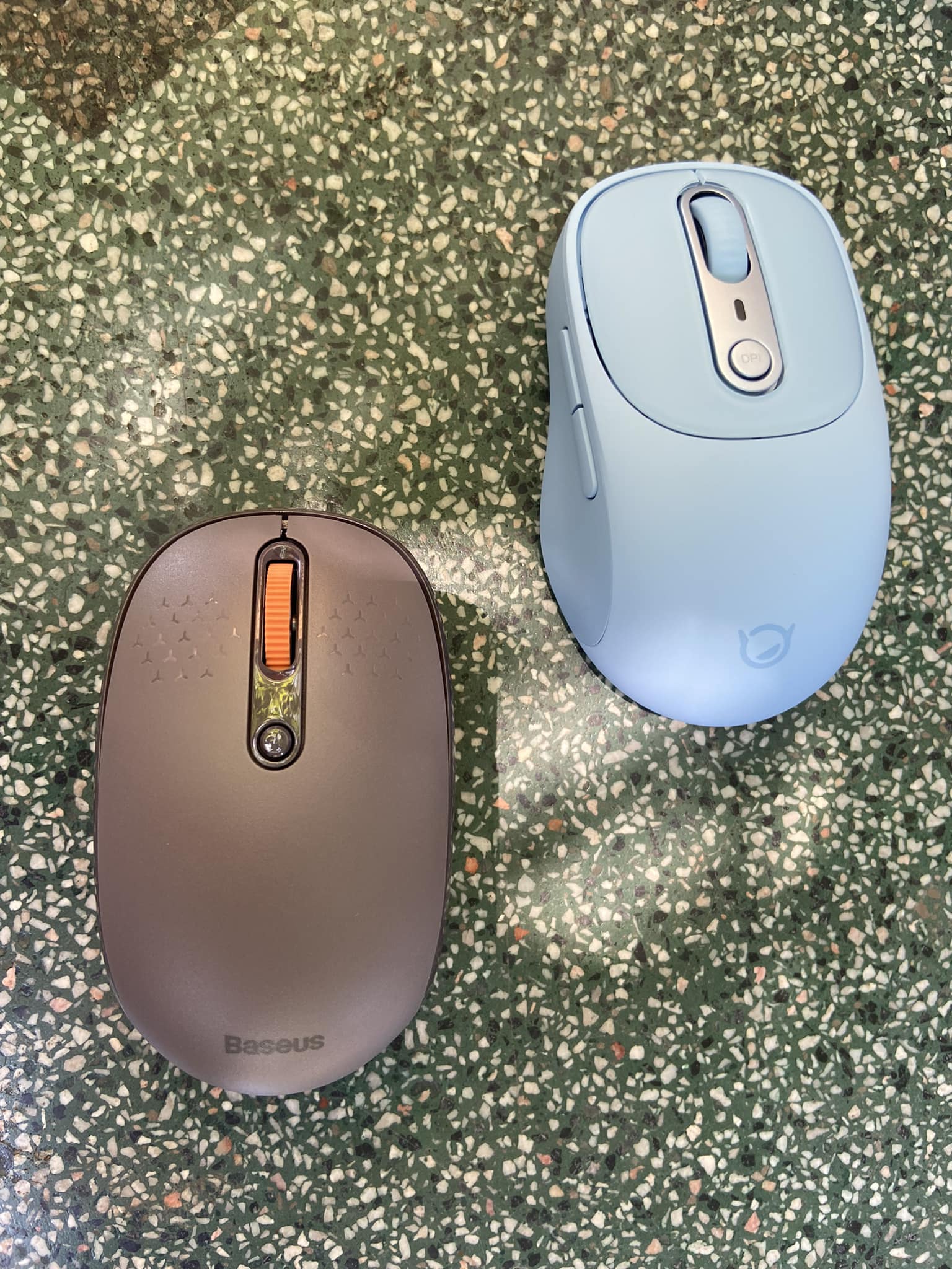 CHUỘT KHÔNG DÂY BLUETOOTH XỊN LENOVO/BASEUS VỚI ĐỘ NHẠY CAO, NGOẠI HÌNH ĐẸP, BẤM RẤT ÊM GIÚP LÀM VIỆC THOẢI MÁI