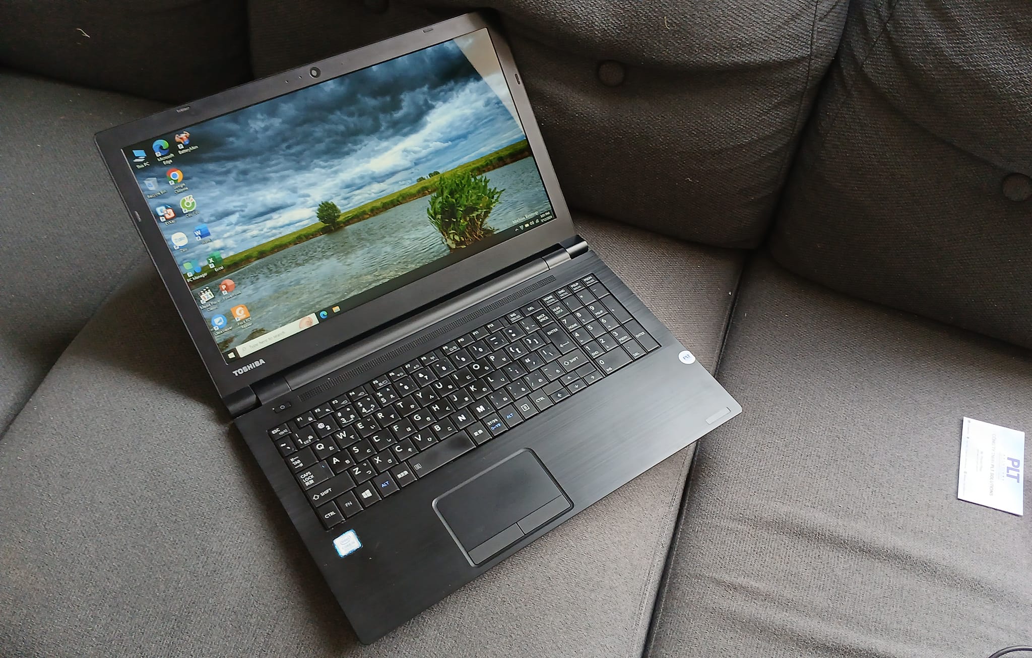 TOSHIBA 15INCH CORE I5-8250 MẠNH MẼ, RAM 8GB, SSD 256GB SIÊU NHANH, PIN 3H CÙNG MÀN HÌNH HD TO RÕ NÉT GIÚP XỬ LÝ CÔNG VIỆC HIỆU QUẢ
