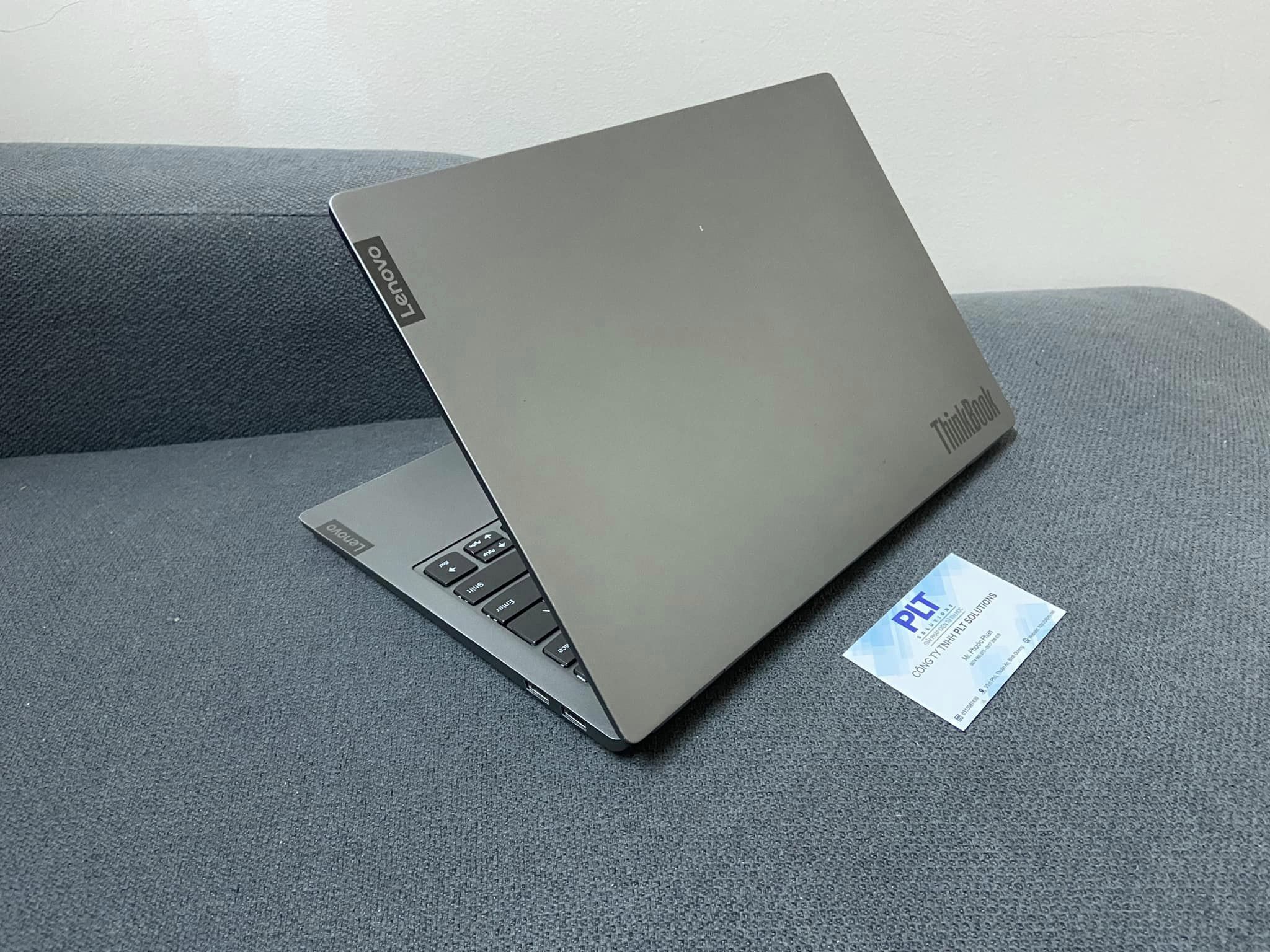 LENOVO THINKBOOK CORE I5-TH10 NGOẠI HÌNH HỢP KIM MỎNG ĐẸP, RAM LỚN 8GB, SSD 256GB SIÊU NHANH CÙNG PIN TRÂU 4 GIỜ GIẢI QUYẾT CÔNG VIỆC VỚI HIỆU SUẤT CAO