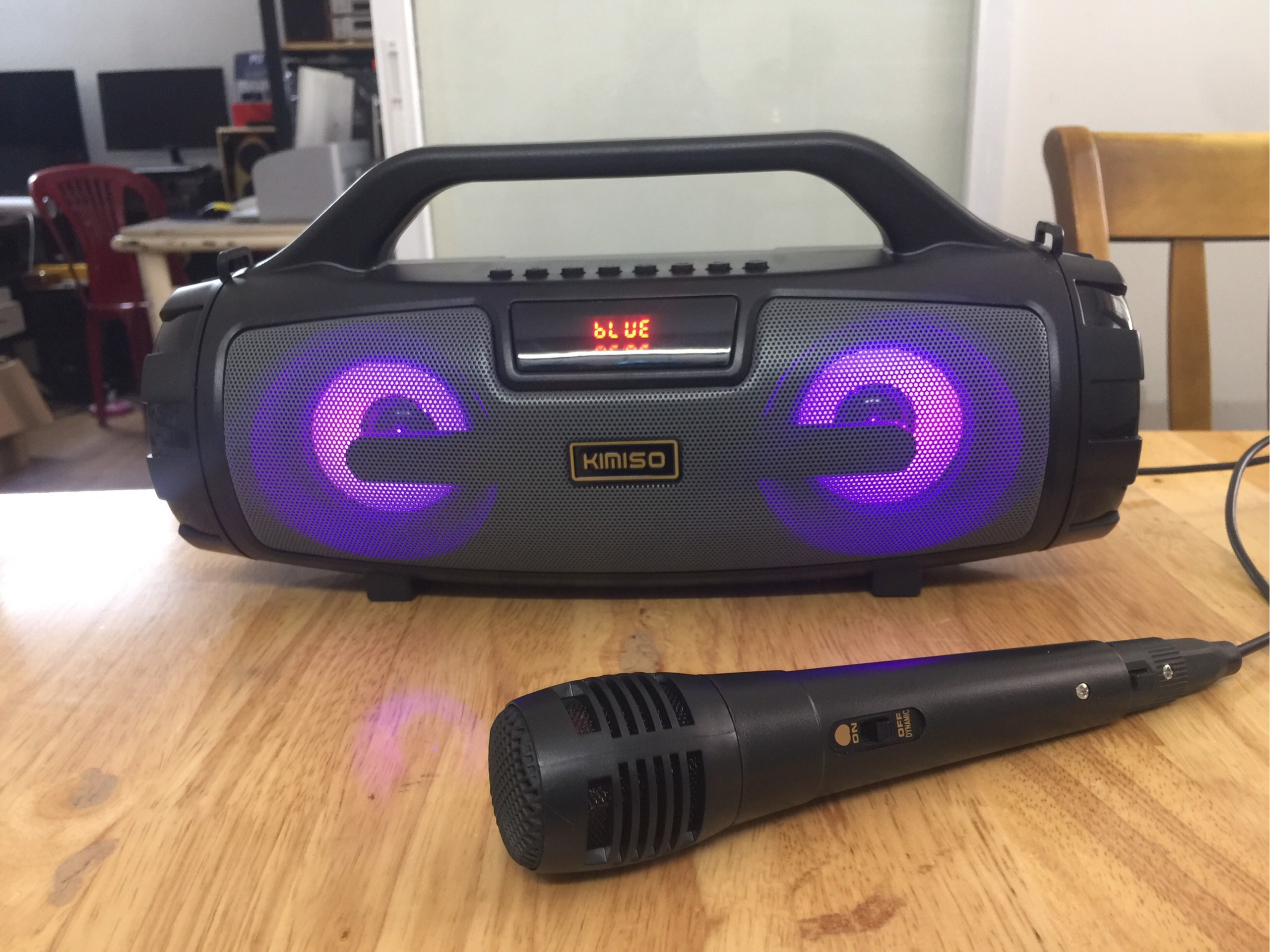 LOA BLUETOOH KIMISO ĐÈN ĐỔI MÀU LIÊN TỤC, HÁT KARAOKE KÈM MICRO