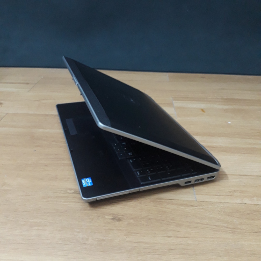 LAPTOP DELL CORE I5 THẾ HỆ 3, RAM 4GB, SSD 128GB CÙNG MÀN HÌNH 15.6 INCH RỘNG RÃI, MẠNH MẼ, ĐẸP BỀN