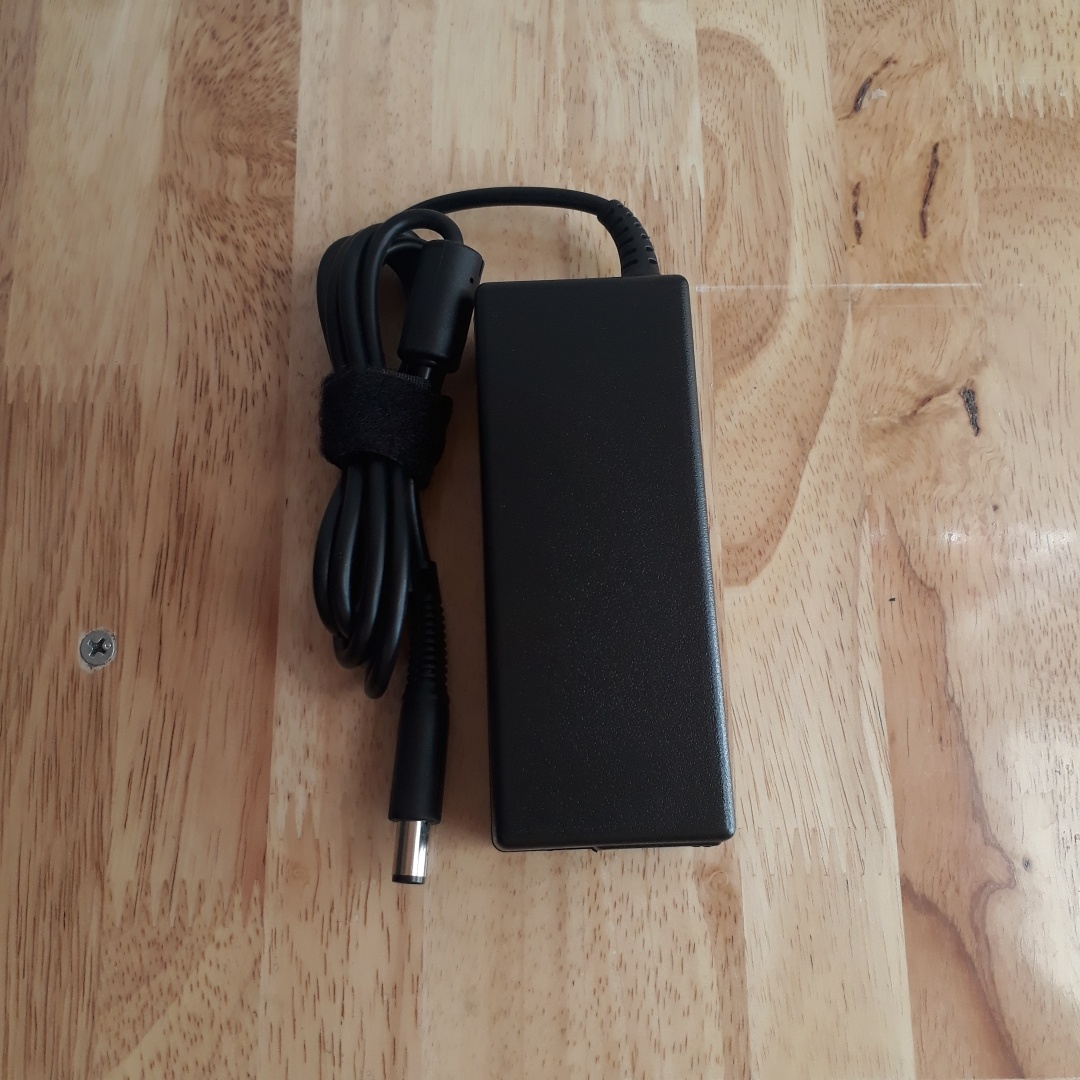 SẠC LAPTOP HP ĐẦU KIM PHỔ THÔNG 19V (3.42A - 4.74A) CỨNG CÁP, CHẤT LƯỢNG TỐT